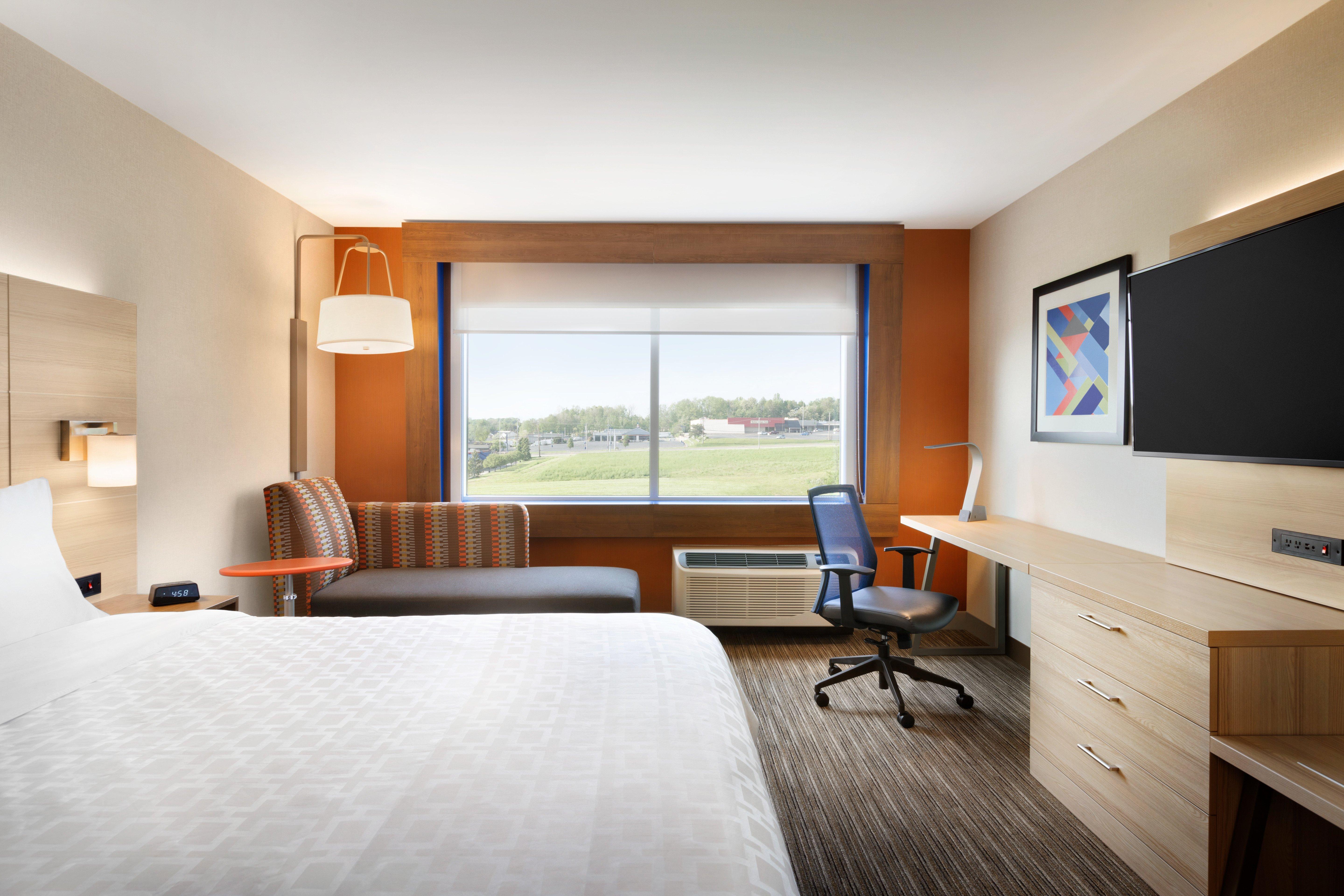 Hotel Express & By Ihg Locust Grove