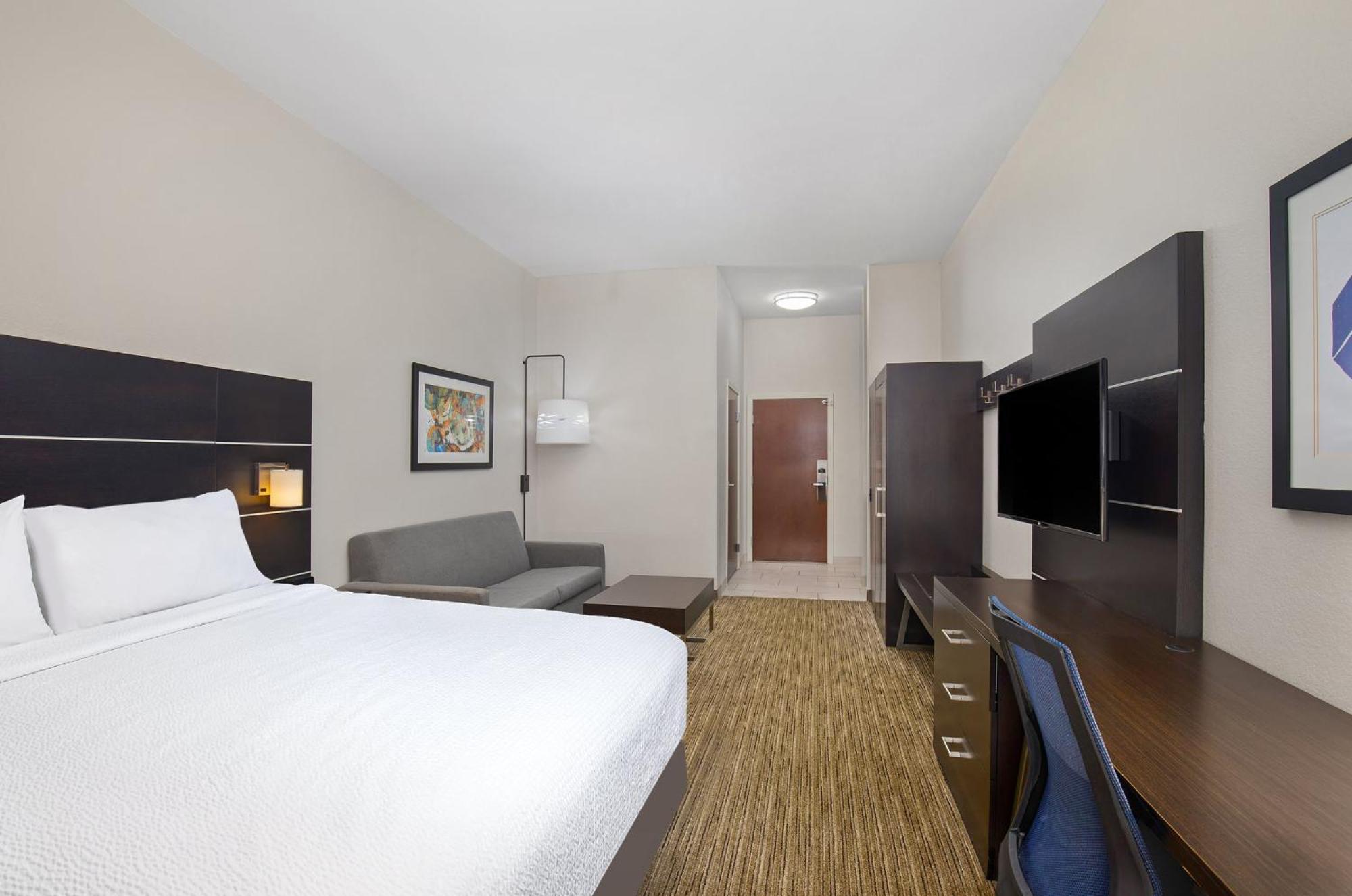 Express & By Ihg