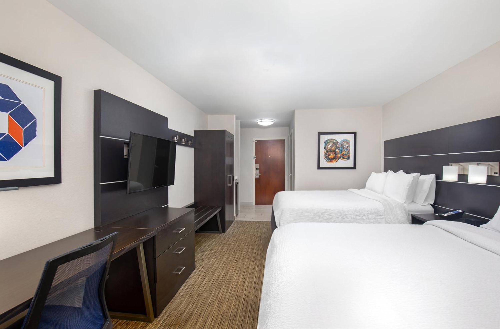 Hotel Express & By Ihg