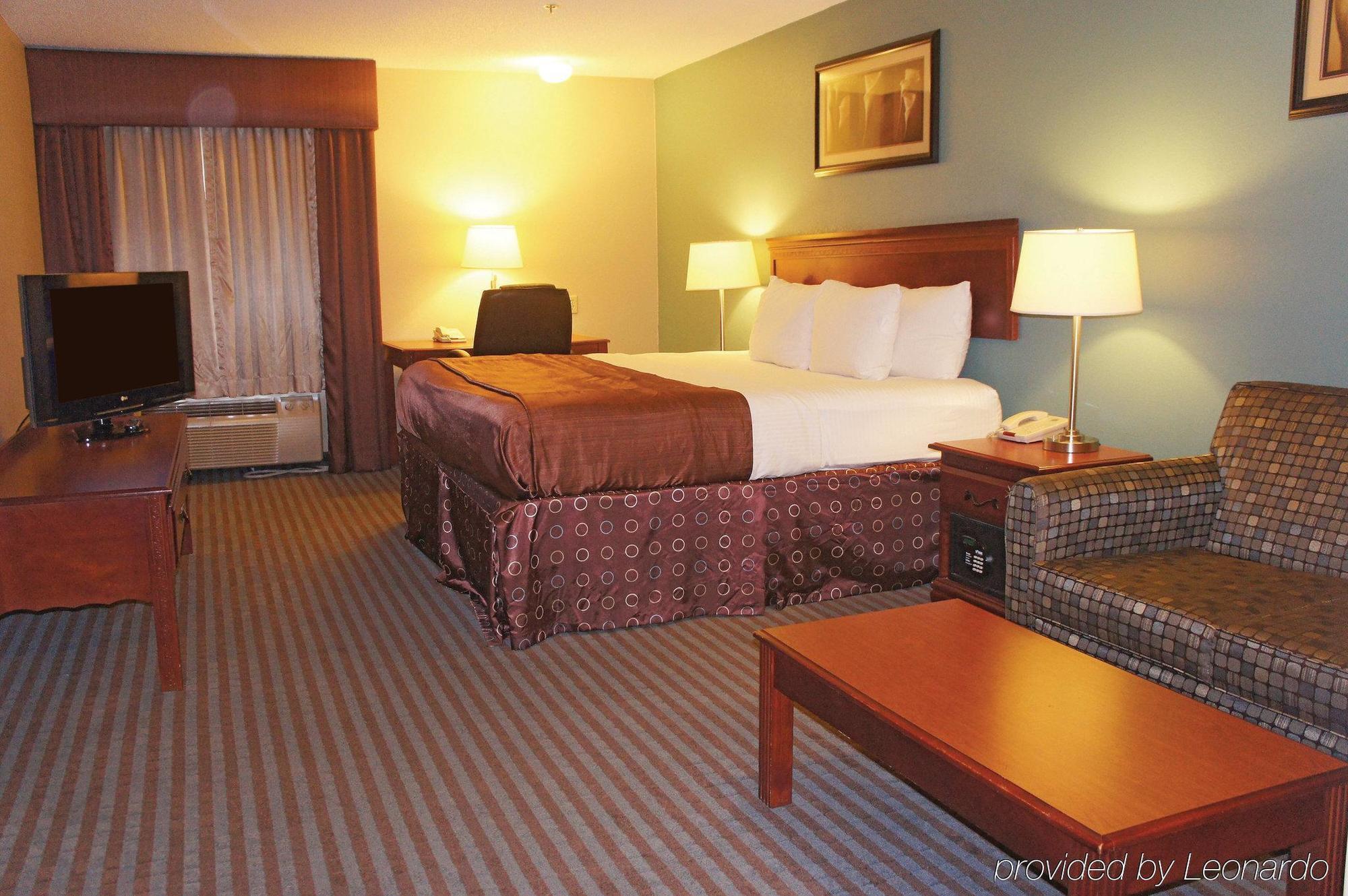 Express & By Ihg Hotel Locust Grove