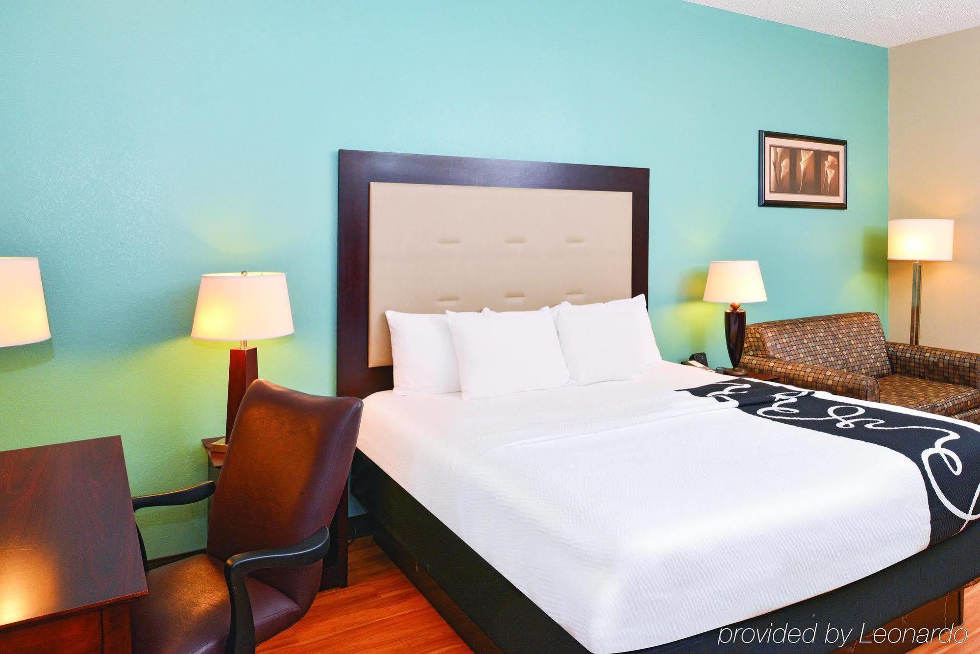 Express & By Ihg