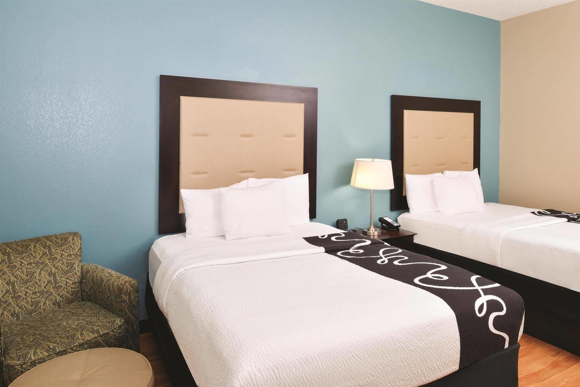 Express & By Ihg 3*