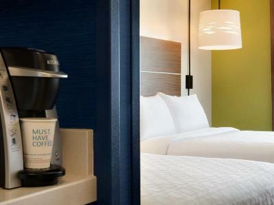 Express & By Ihg 3* Locust Grove